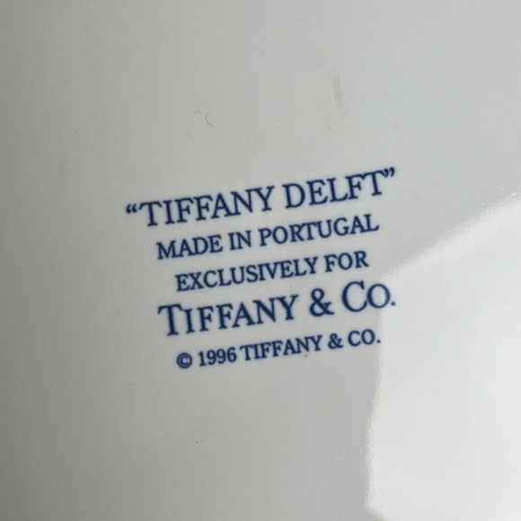 Vintage Tiffany & Co Blue and White Delft Floral Vase Planter - Picture 4 of 15